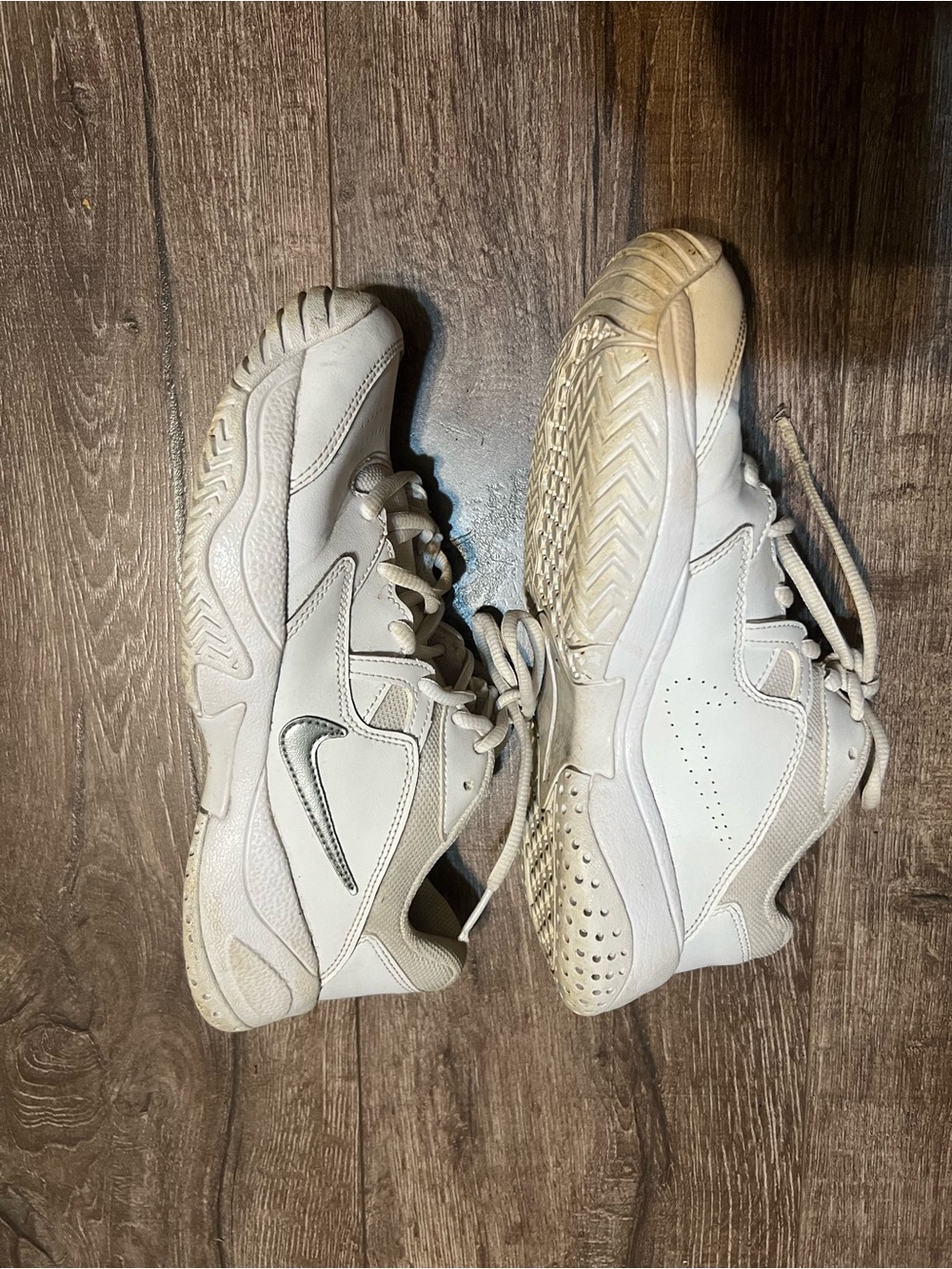 Nike Women's Cream/White Low-Top Sneakers